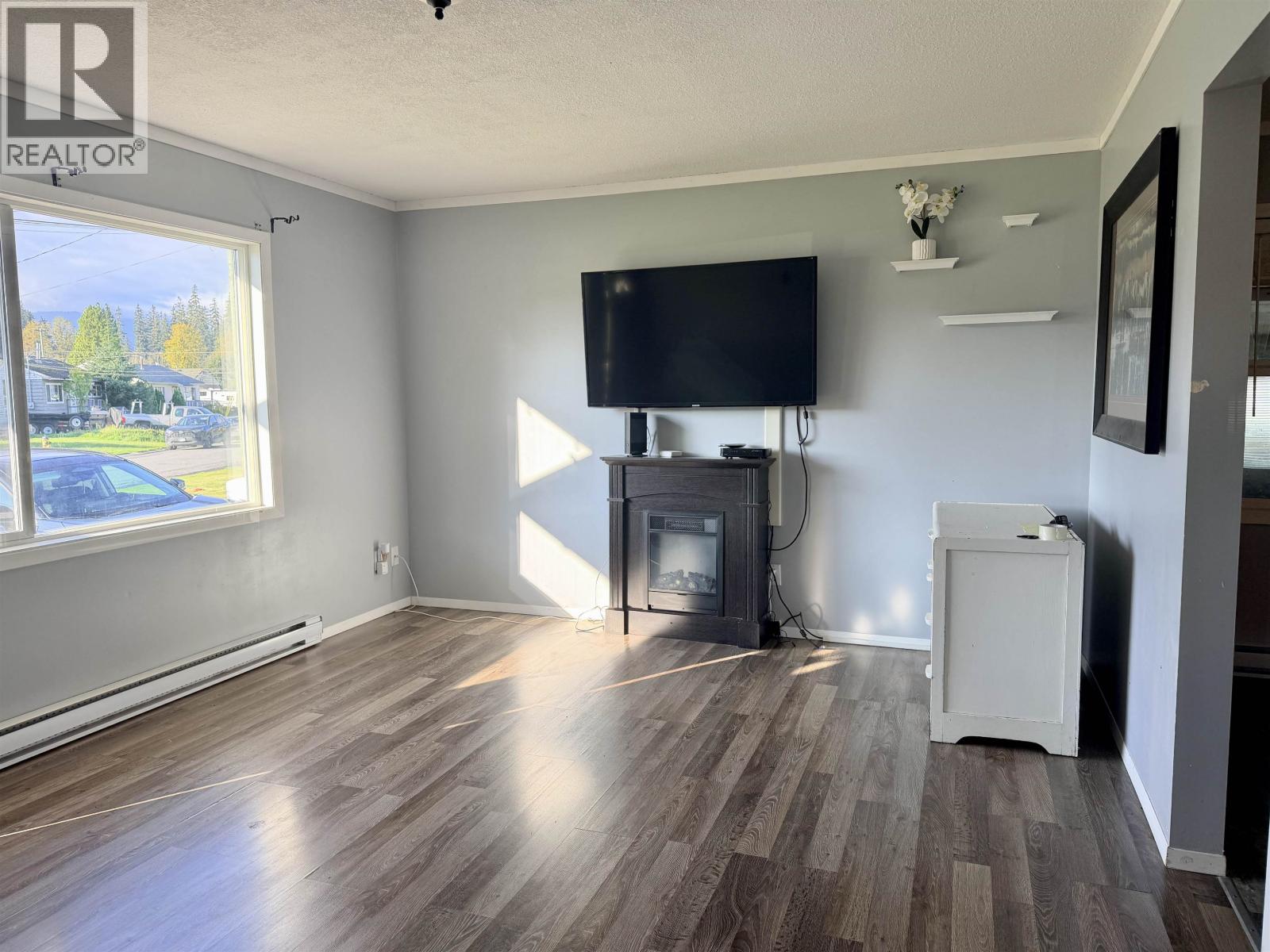 28 Lillooet Crescent, Kitimat, British Columbia  V8C 1Z8 - Photo 3 - R3164618