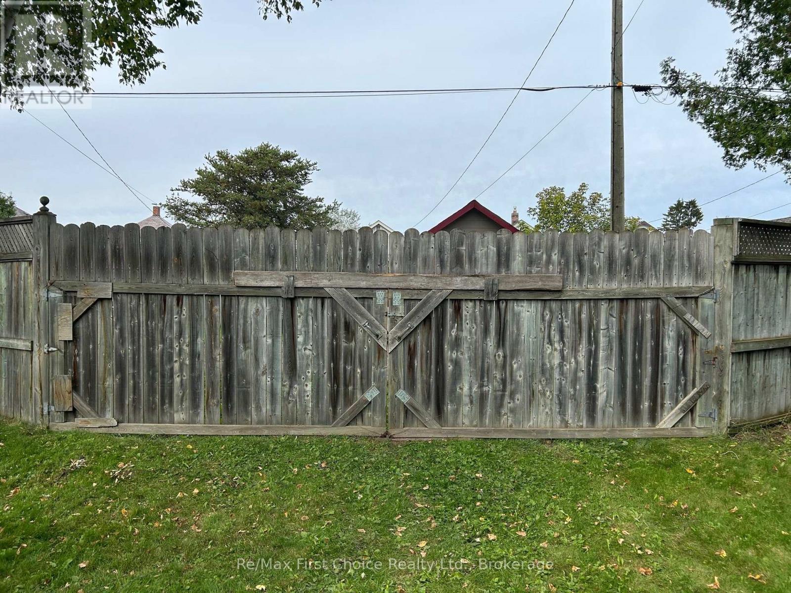 245 Francis Street W, Thunder Bay, Ontario  P7E 4C1 - Photo 39 - X13787332