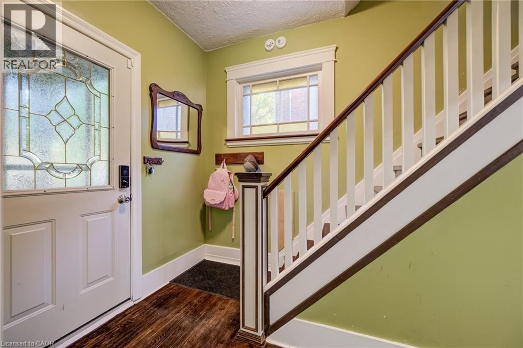 36 Cherry Street, Stratford, Ontario  N5A 2E8 - Photo 4 - 40862495