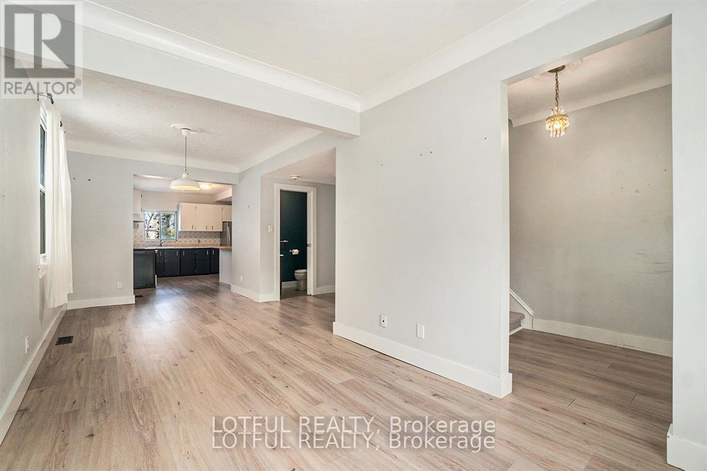 11 Champagne Avenue S, Ottawa, Ontario  K1S 4P1 - Photo 4 - X13787740