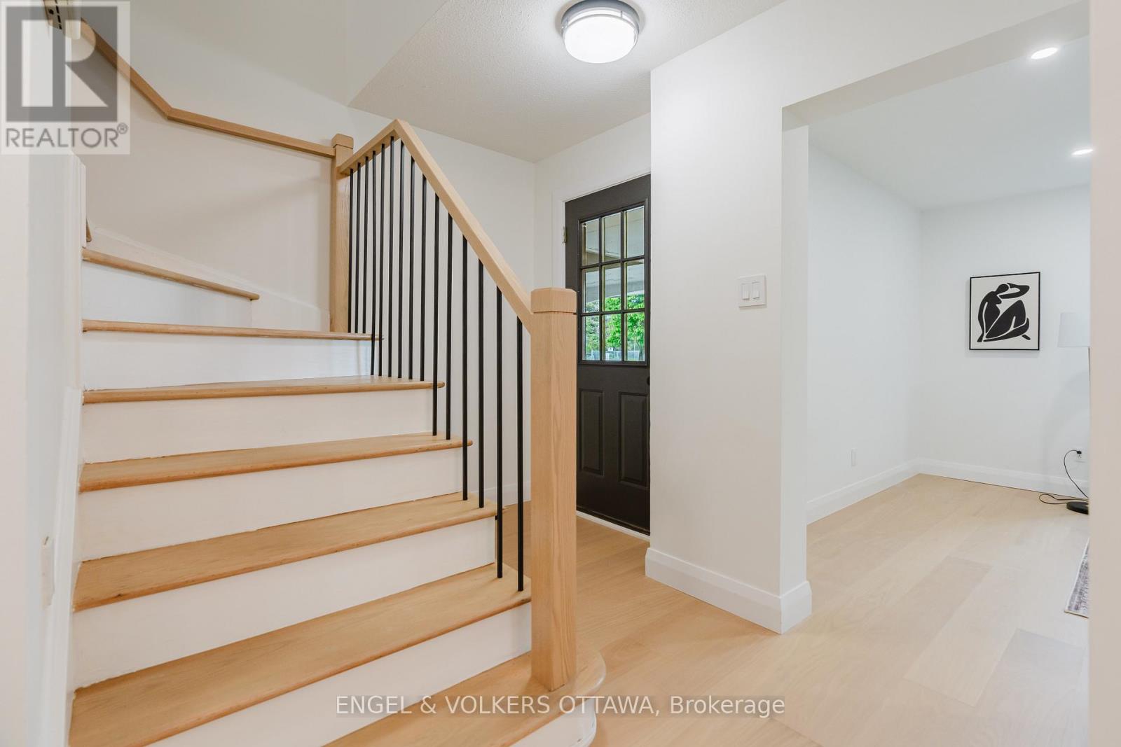 825 De Salaberry Street, Ottawa, Ontario  K1J 6Y5 - Photo 2 - X13787794