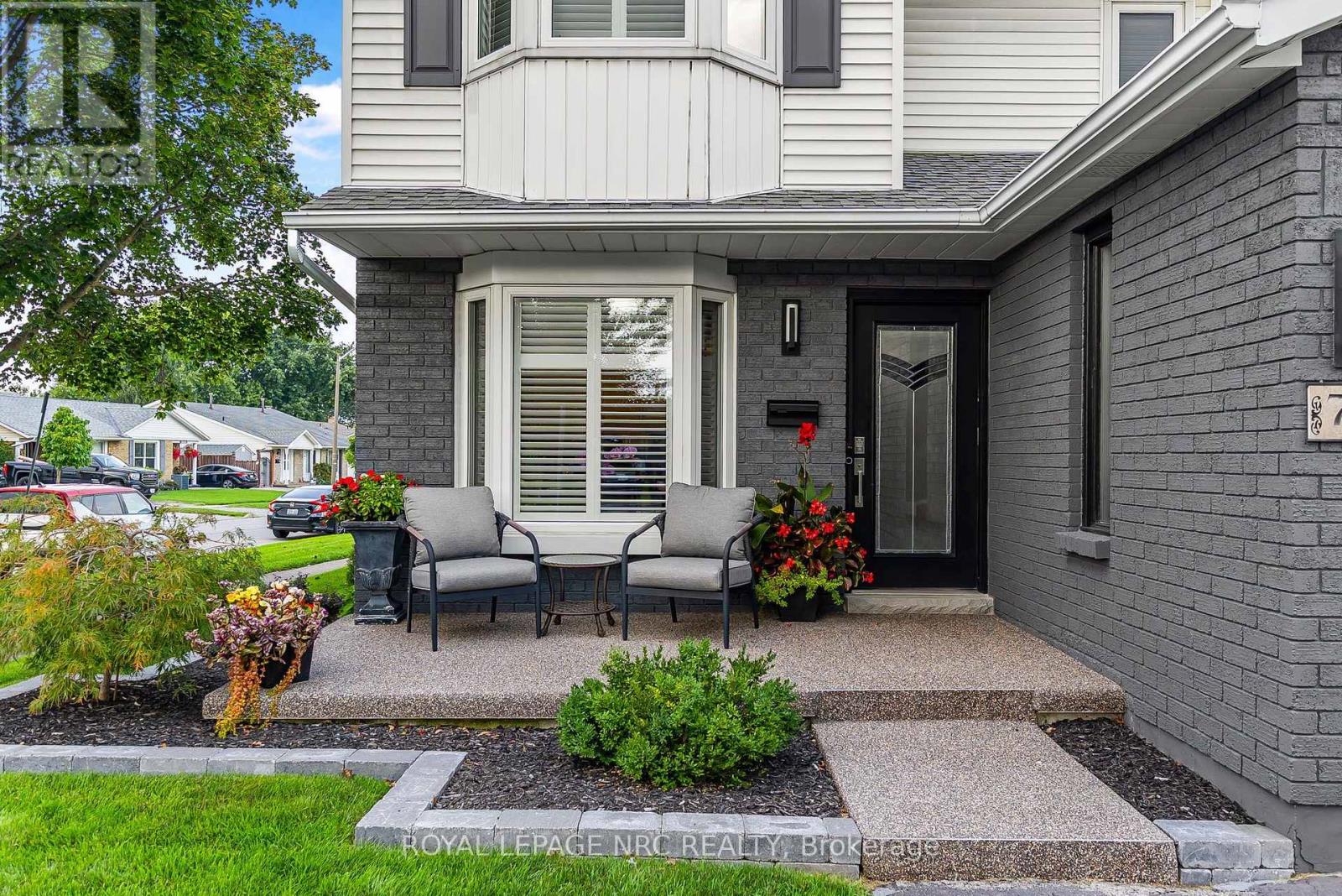 77 St. Augustine Drive, St. Catharines, Ontario  L2P 3V7 - Photo 2 - X13787748
