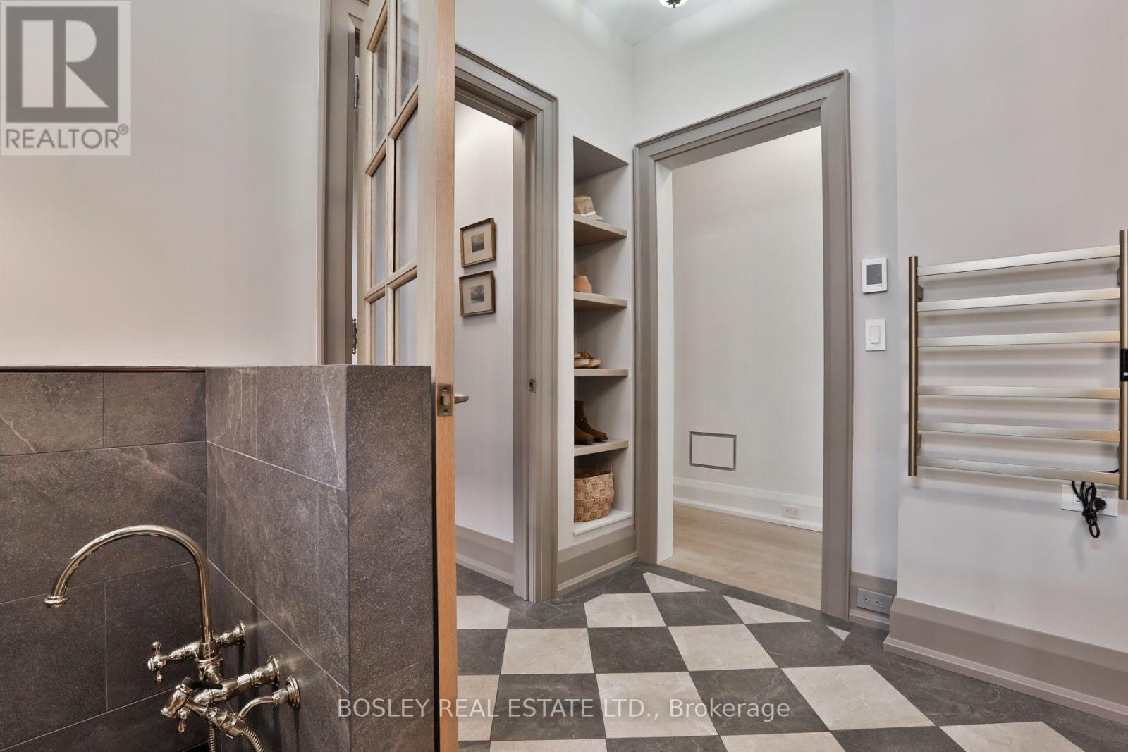 43 Whitehall Road, Toronto, Ontario  M4W 2C5 - Photo 19 - C13787722