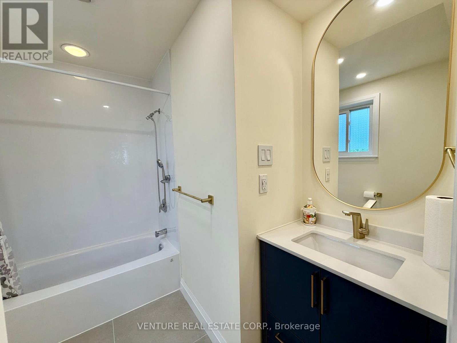 1329 Belair Crescent, Oshawa, Ontario  L1K 1G9 - Photo 18 - E13787928