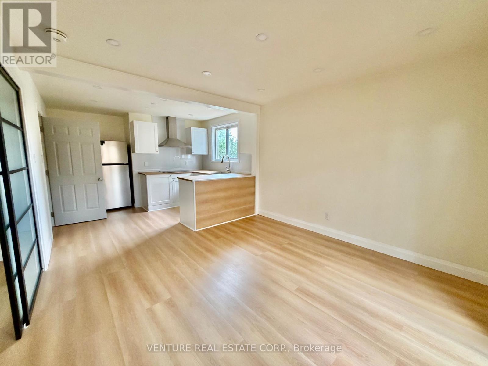 1329 BELAIR CRESCENT