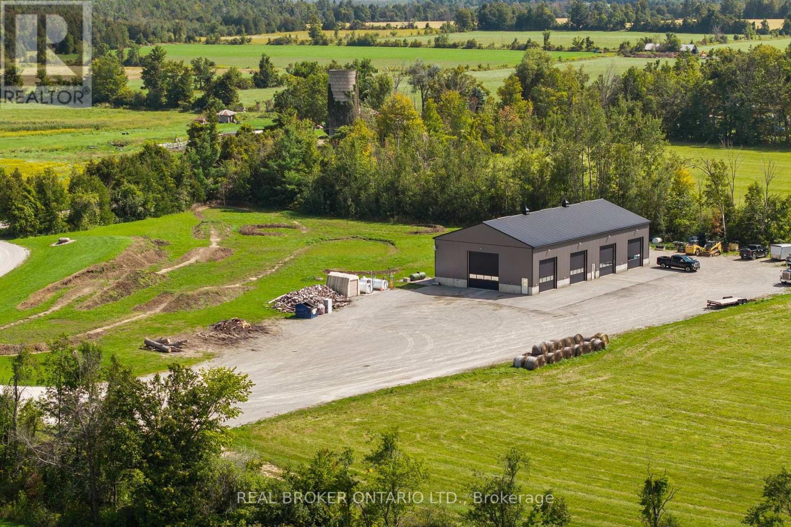 3750 10 Line N, Oro-Medonte, Ontario  L0K 1E0 - Photo 5 - S13787930
