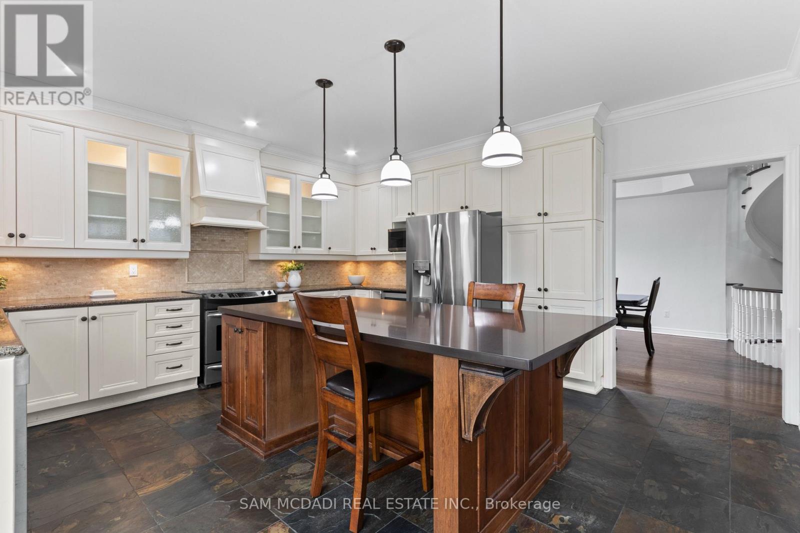 964 Queen Street W, Mississauga, Ontario L5H 4J7 - Photo 6 - W13787680