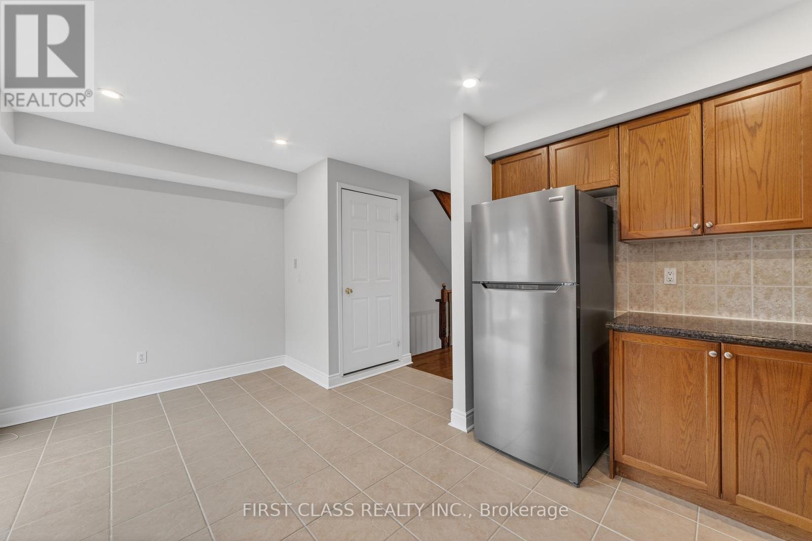 Th10 - 3076 Lake Shore Boulevard W, Toronto, Ontario M8V 1K3 - Photo 19 - W13787706
