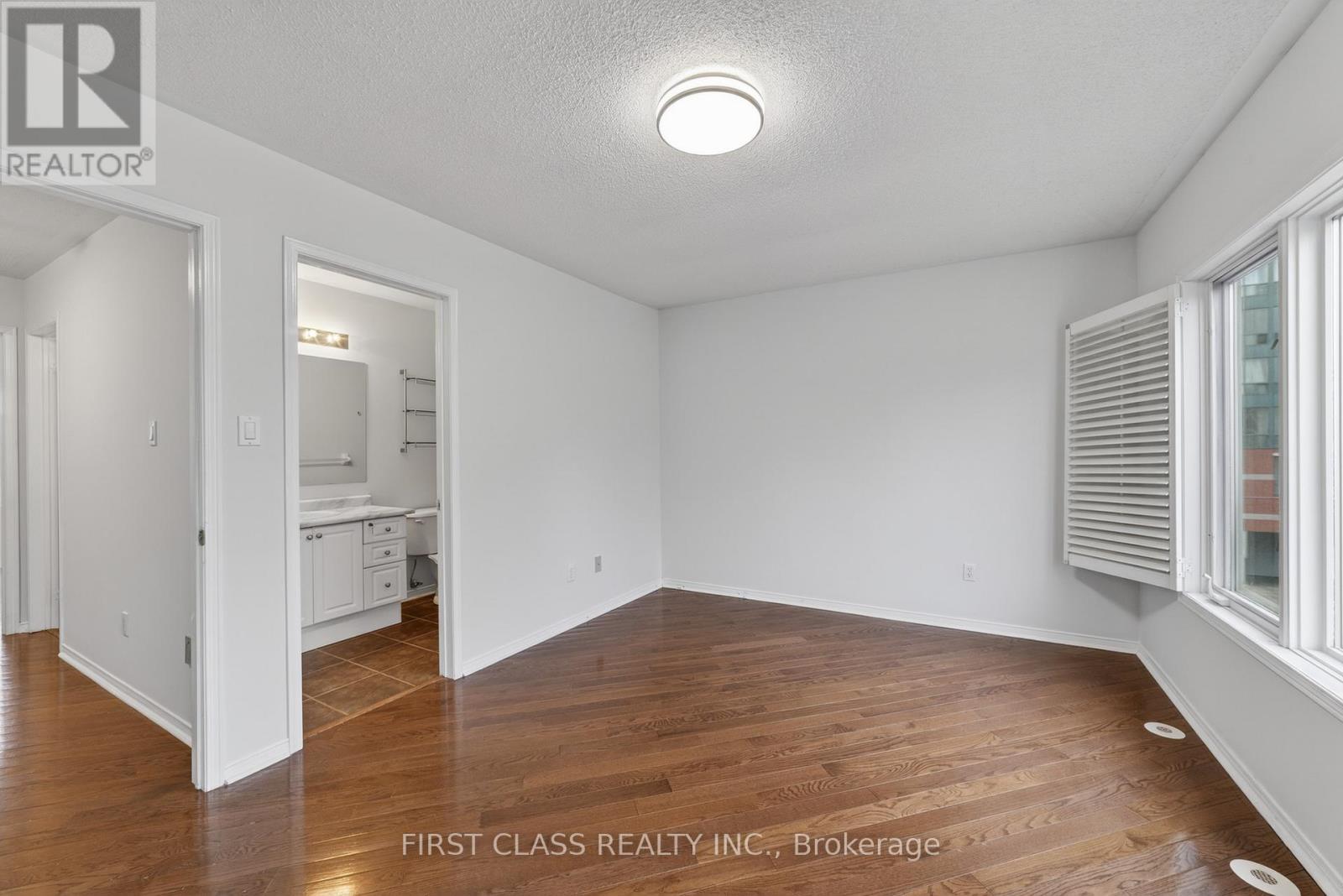 Th10 - 3076 Lake Shore Boulevard W, Toronto, Ontario M8V 1K3 - Photo 21 - W13787706