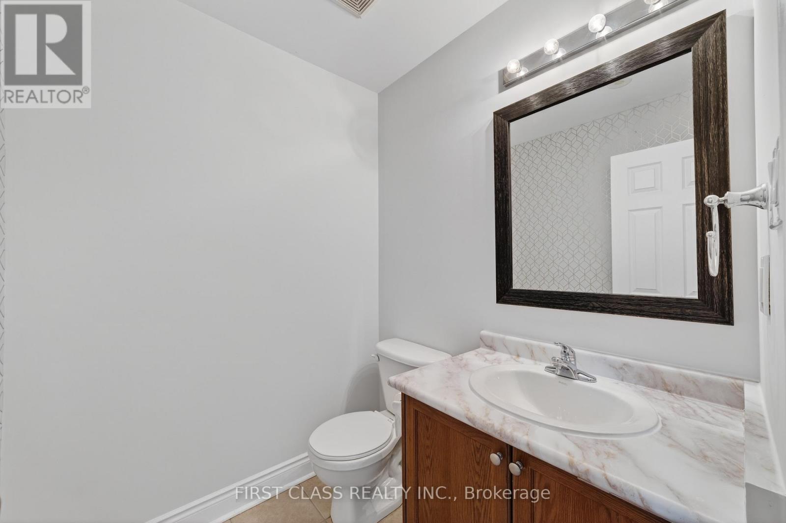 Th10 - 3076 Lake Shore Boulevard W, Toronto, Ontario M8V 1K3 - Photo 8 - W13787706