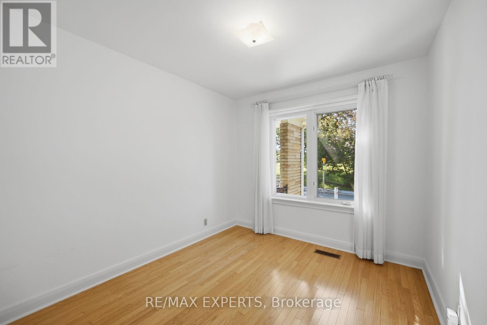 90 Heathrow Drive, Toronto, Ontario  M3M 1X3 - Photo 15 - W13787724