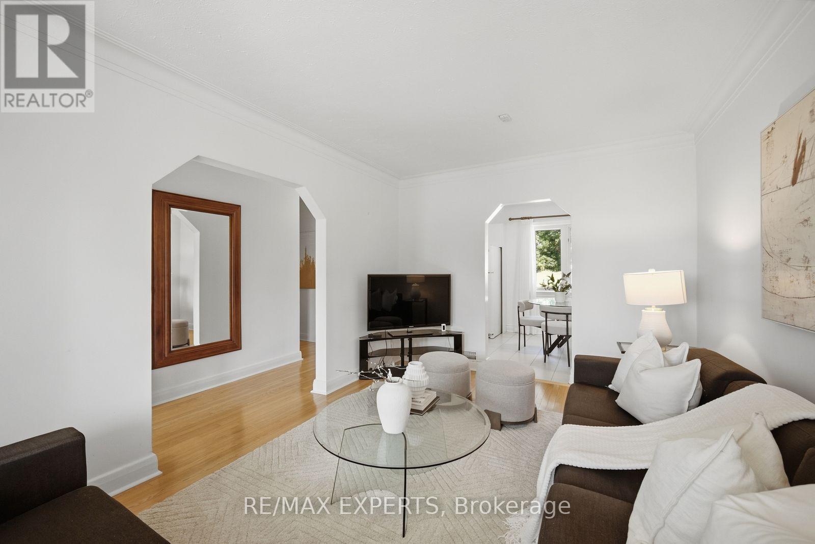 90 Heathrow Drive, Toronto, Ontario  M3M 1X3 - Photo 7 - W13787724