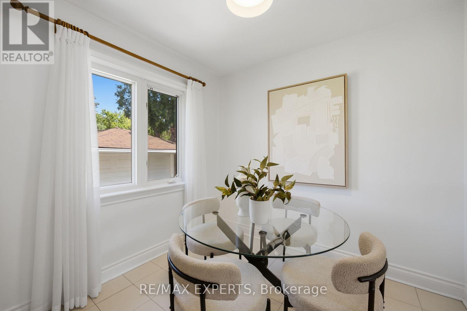 90 Heathrow Drive, Toronto, Ontario  M3M 1X3 - Photo 8 - W13787724