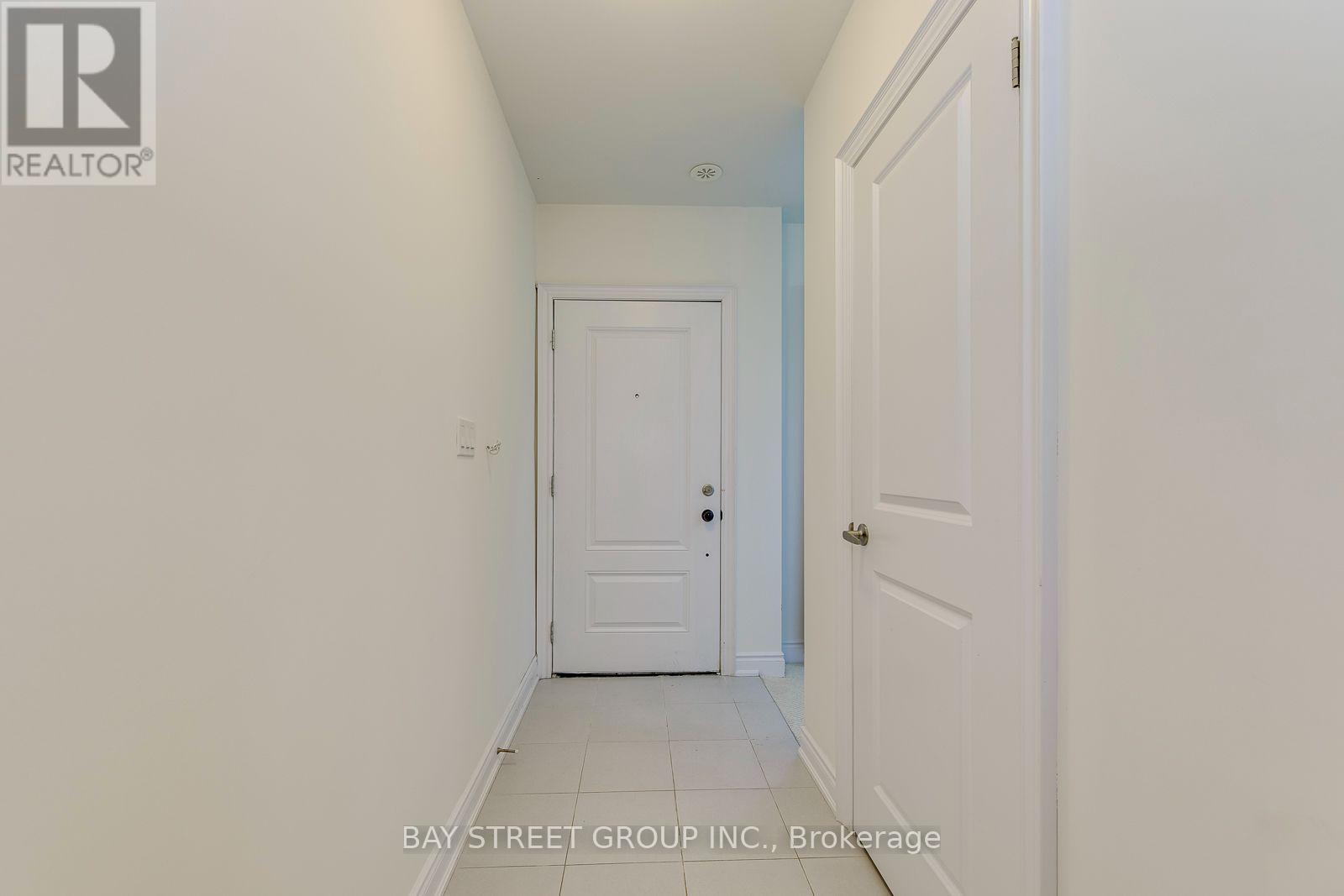 #14 - 2172 Trafalgar Road, Oakville, Ontario  L6H 0N3 - Photo 5 - W13787798