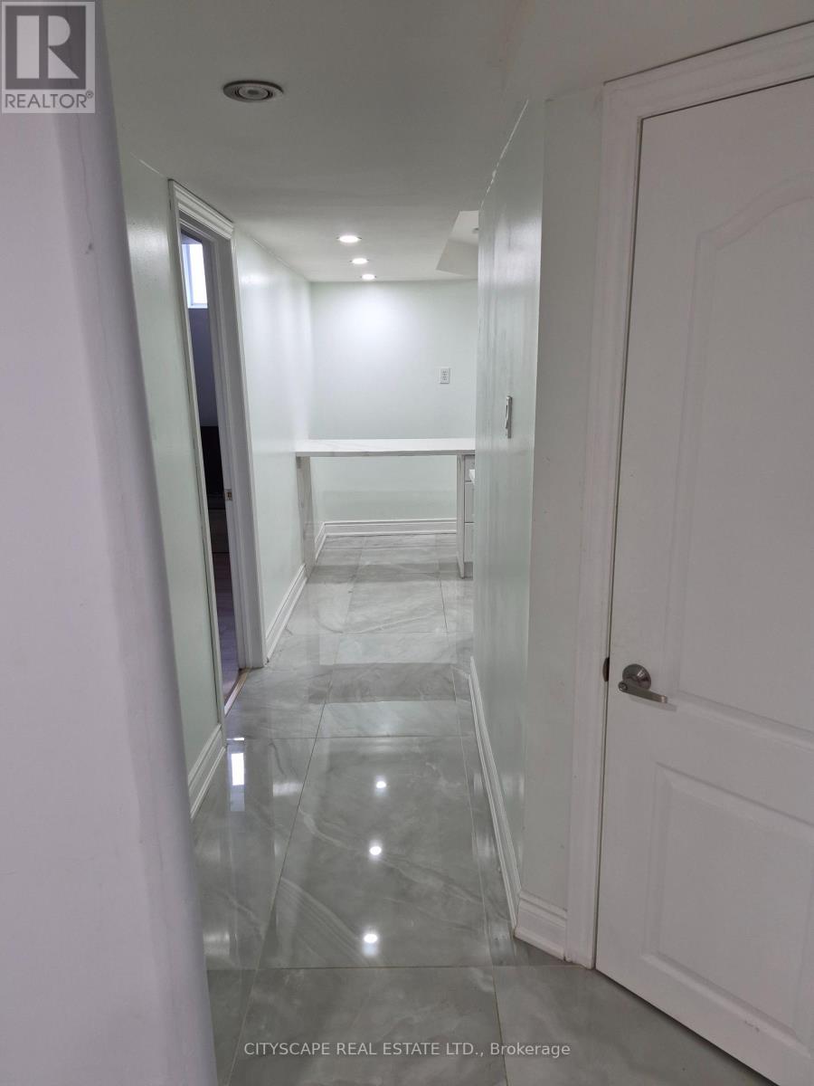 Bsmt - 368 Sardinia Drive, Mississauga, Ontario  L5R 3X6 - Photo 3 - W13787812