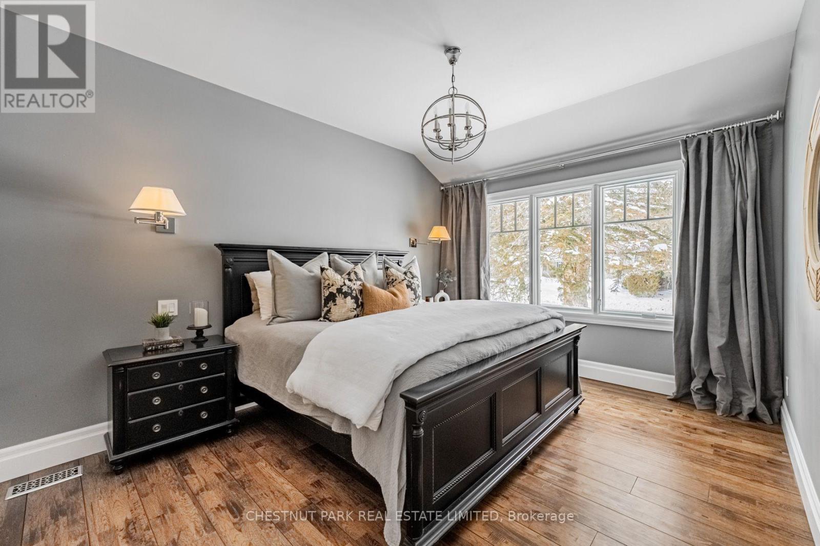4380 Spruce Avenue, Burlington, Ontario  L7L 1L8 - Photo 21 - W13787962
