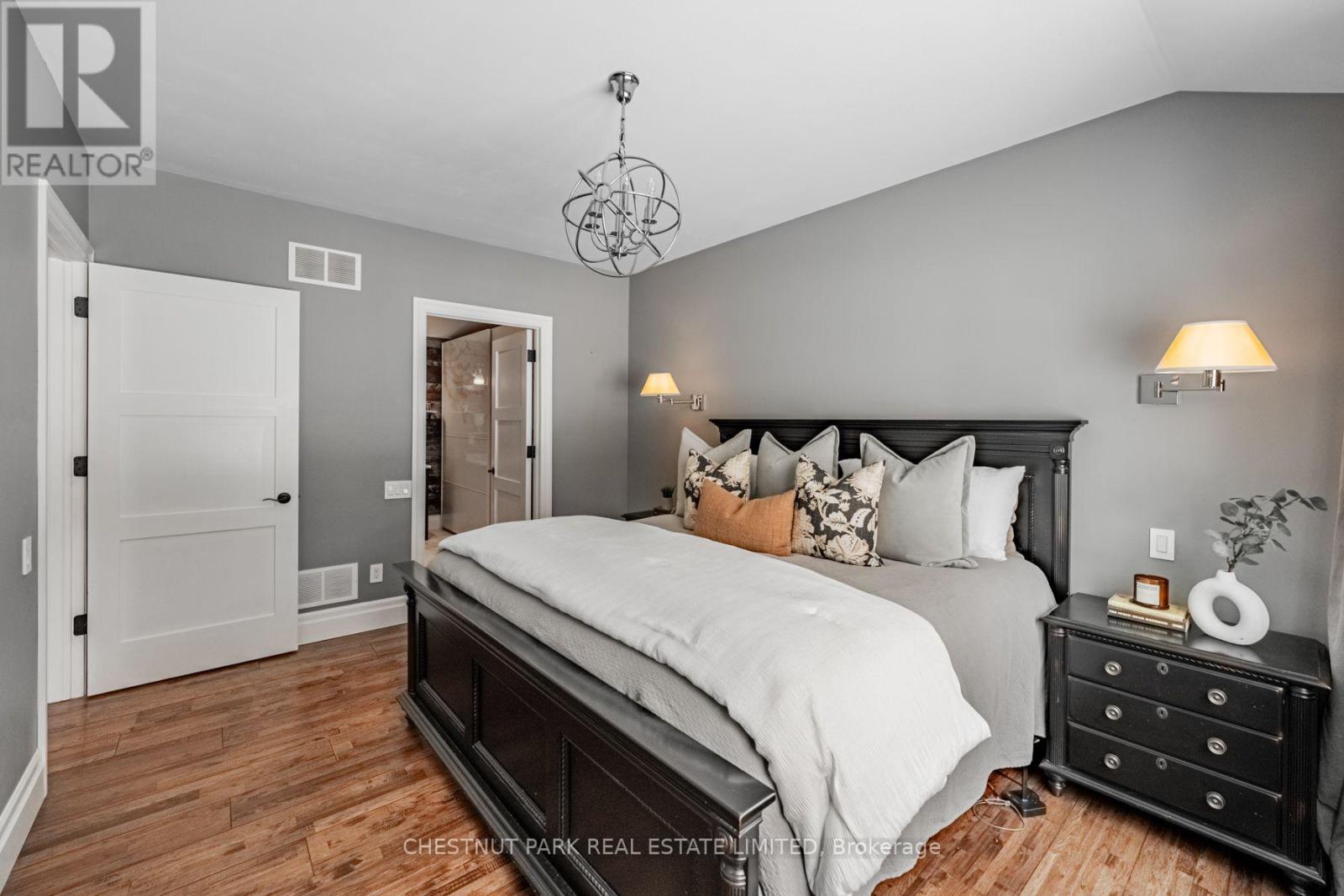 4380 Spruce Avenue, Burlington, Ontario  L7L 1L8 - Photo 22 - W13787962
