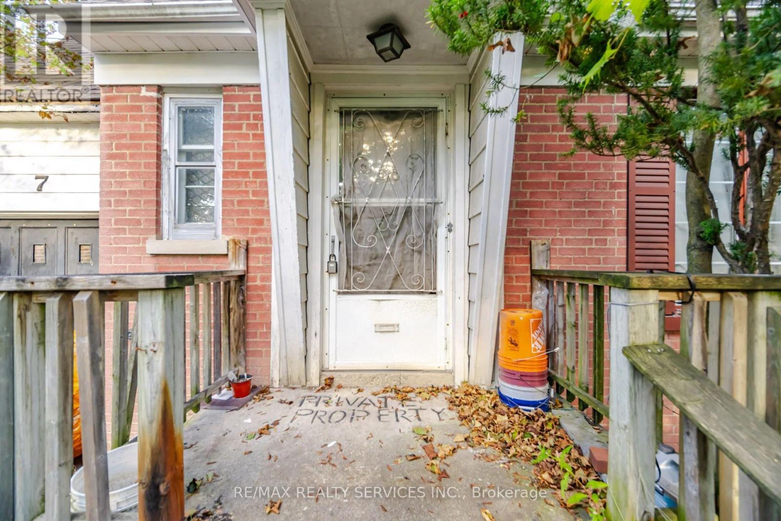 7 Ashbourne Drive, Toronto, Ontario  M9B 4H1 - Photo 15 - W13787968