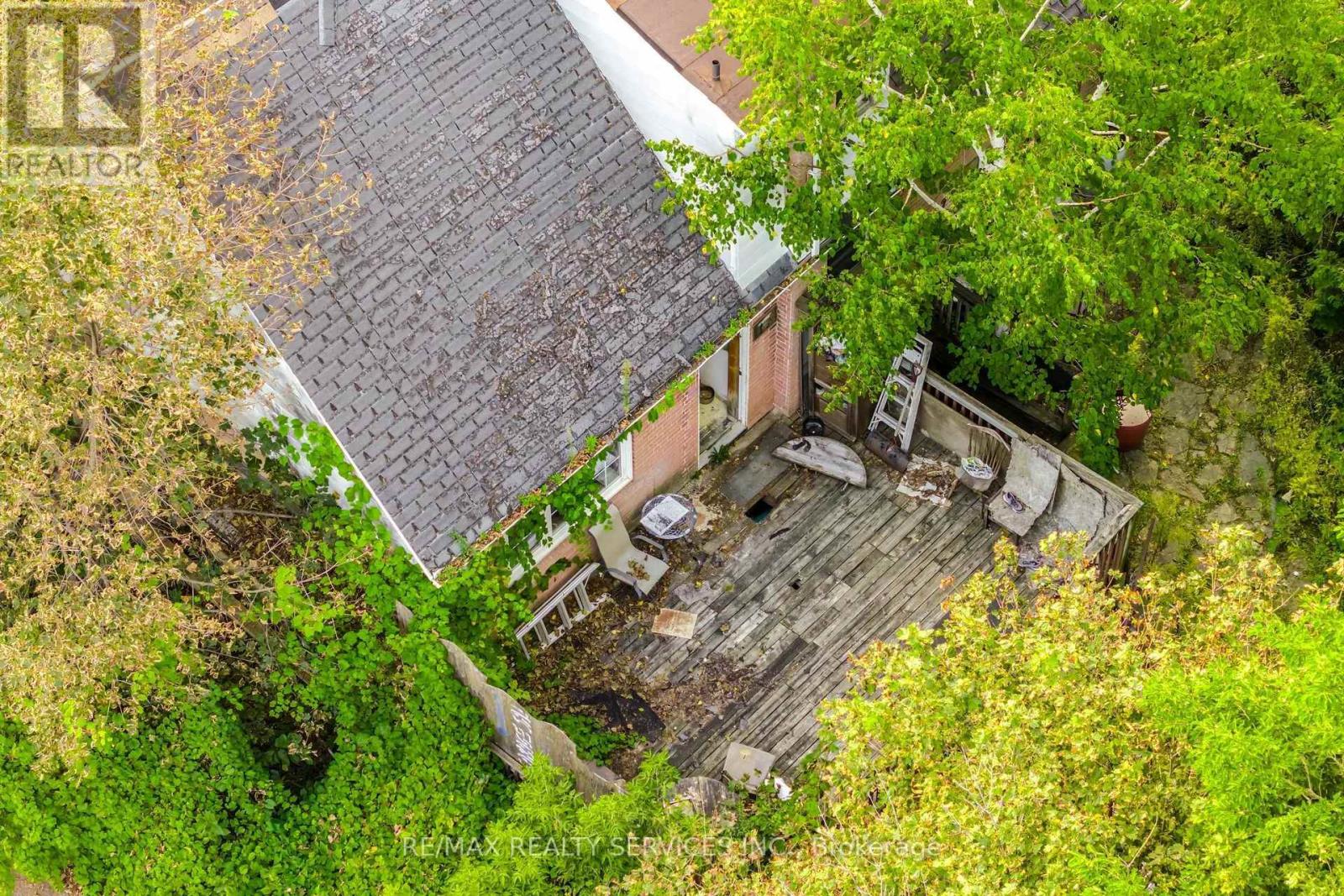 7 Ashbourne Drive, Toronto, Ontario  M9B 4H1 - Photo 17 - W13787968