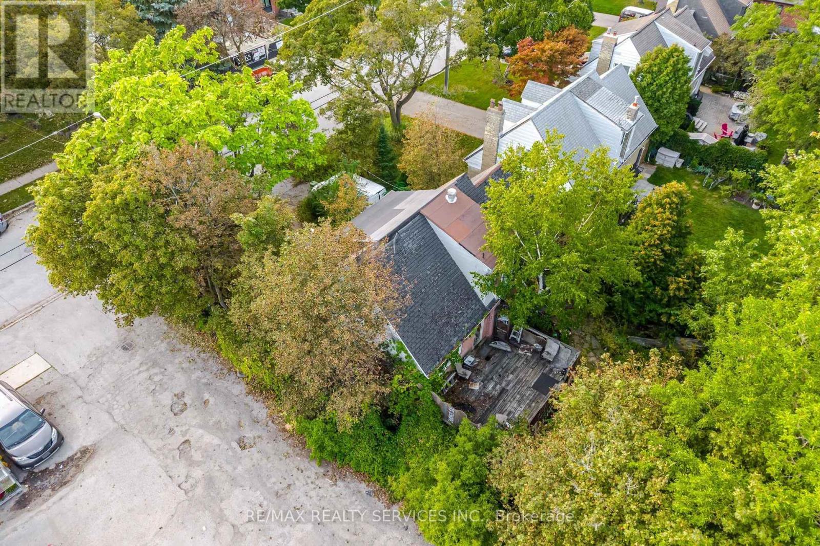 7 Ashbourne Drive, Toronto, Ontario  M9B 4H1 - Photo 18 - W13787968