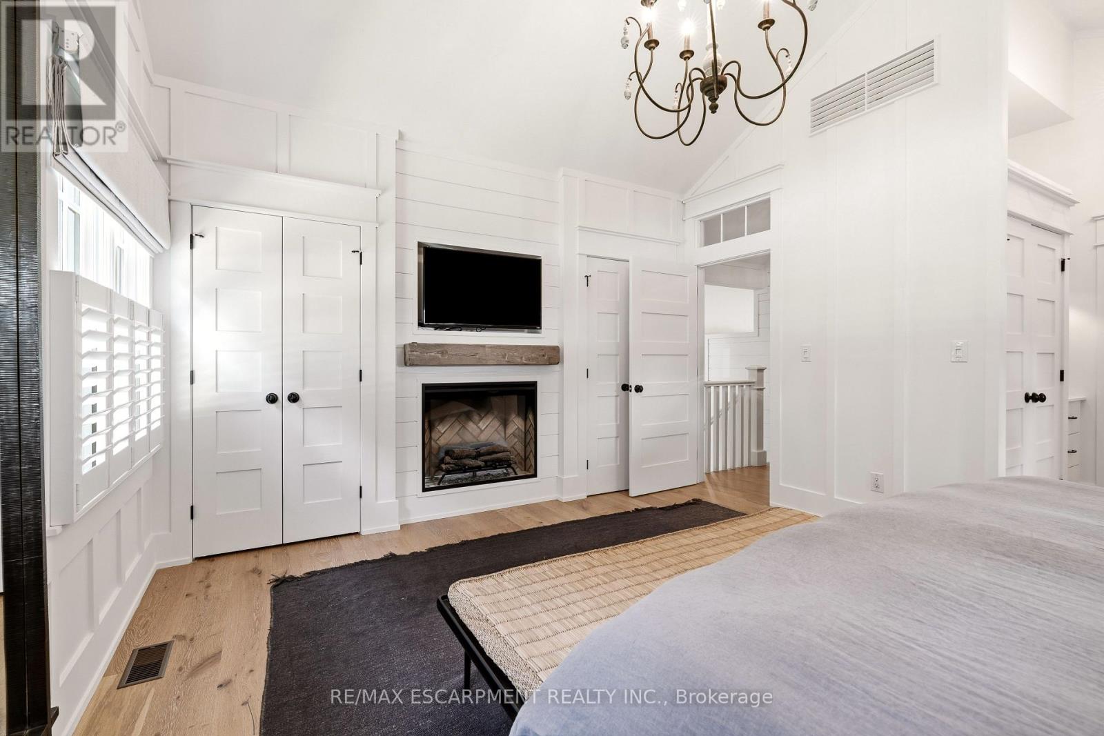 330 Camelot Court, Burlington, Ontario  L7L 2G3 - Photo 20 - W13787970