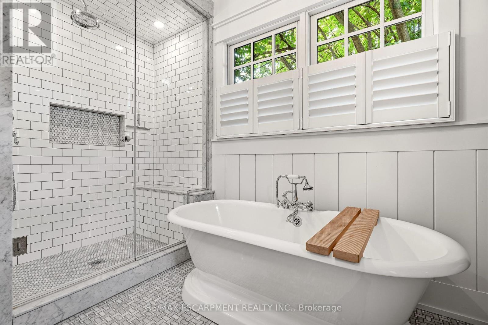 330 Camelot Court, Burlington, Ontario  L7L 2G3 - Photo 25 - W13787970