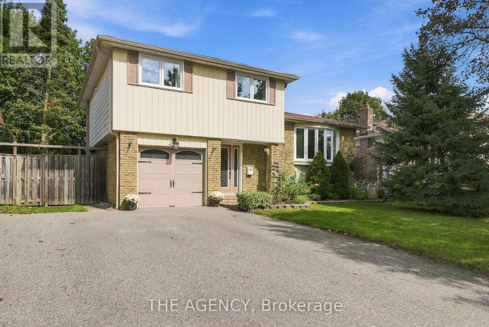 24 JEFFERSON ROAD, Brampton, Ontario