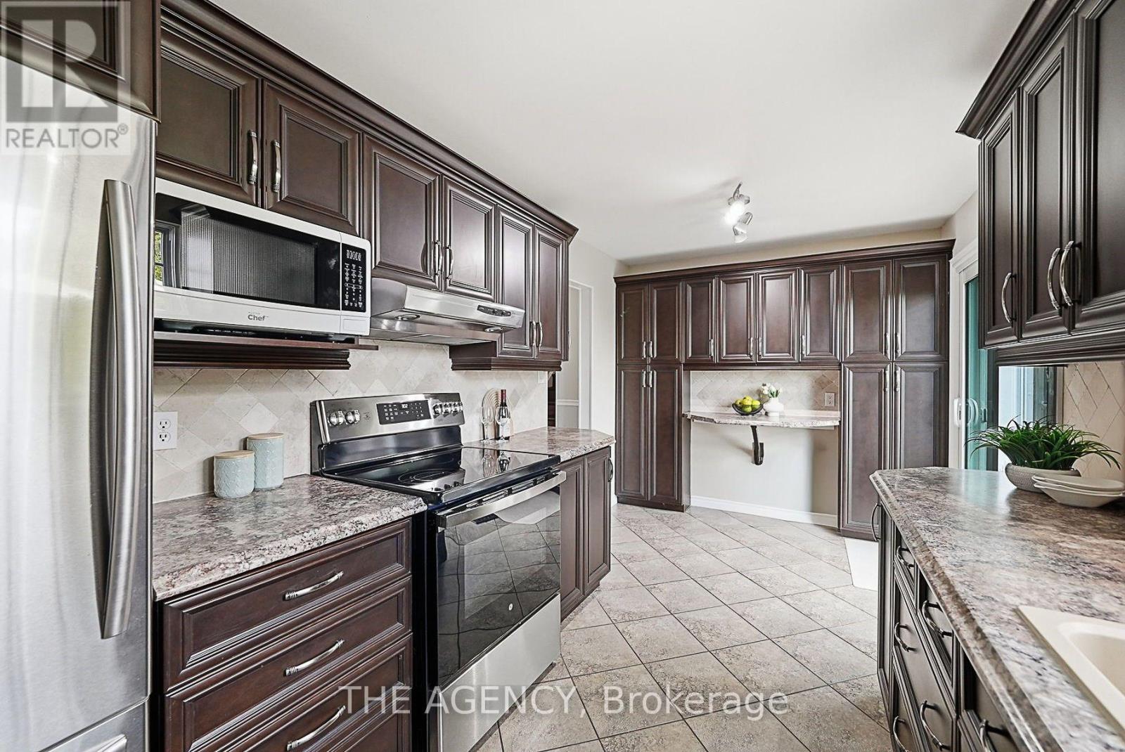 24 Jefferson Road, Brampton, Ontario  L6S 2G8 - Photo 15 - W13787974
