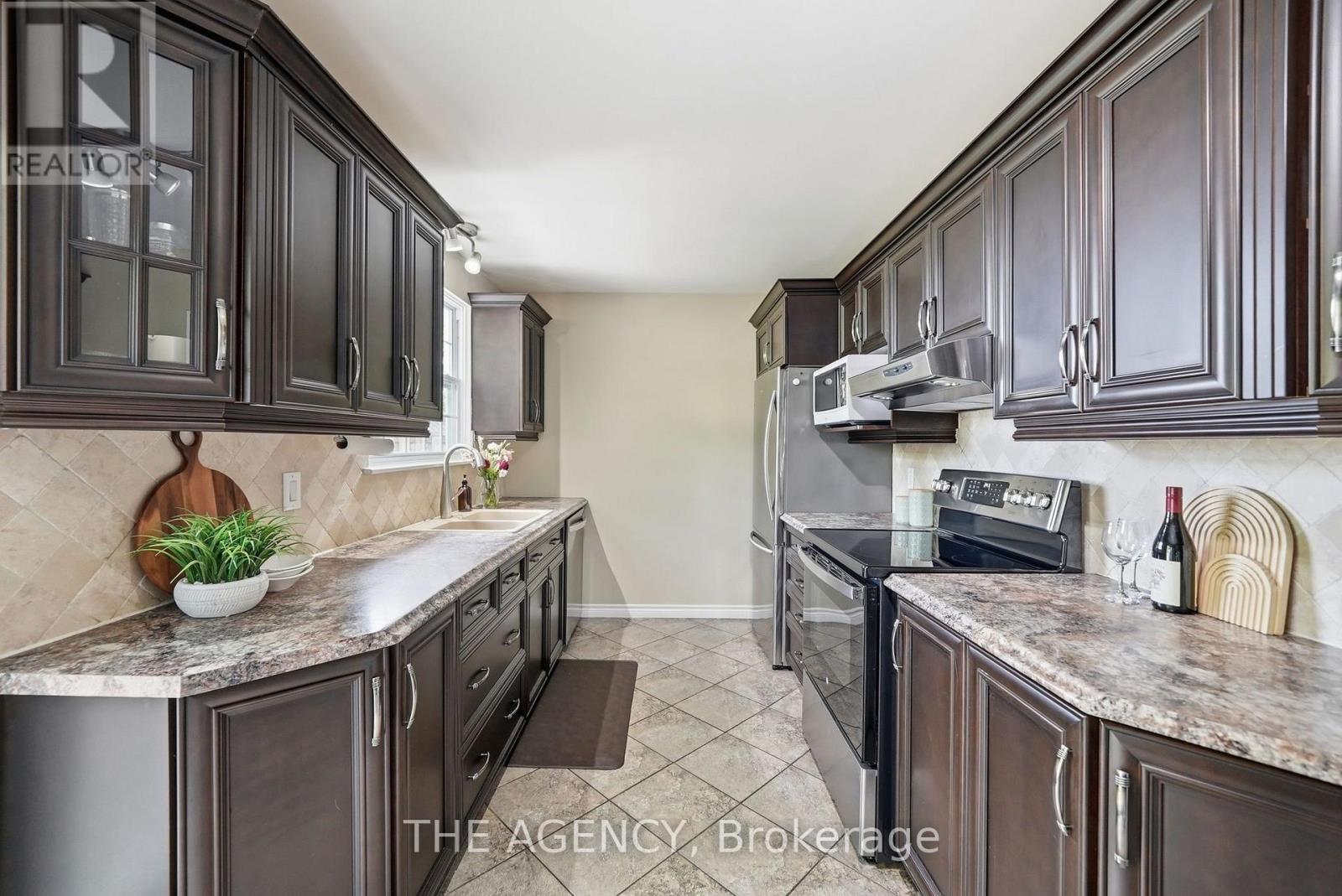 24 Jefferson Road, Brampton, Ontario  L6S 2G8 - Photo 16 - W13787974