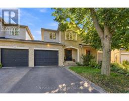 90 FOXBOROUGH DRIVE, Hamilton, Ontario