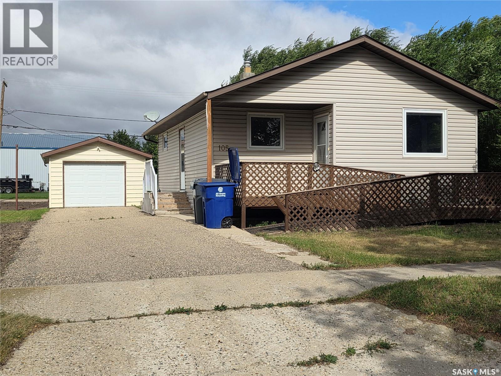 105 Ottawa Street, Davidson, Saskatchewan  S0G 1A0 - Photo 1 - SK048454