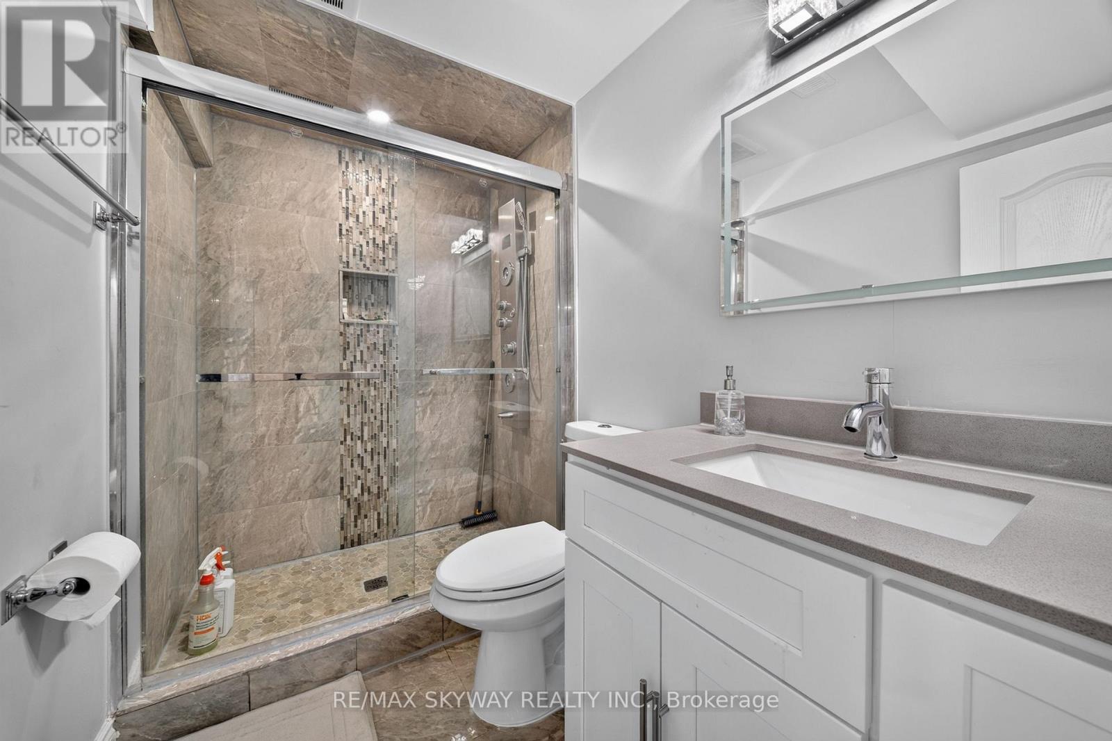 59 Crystal Glen Crescent, Brampton, Ontario  L6X 0K2 - Photo 40 - W13749618