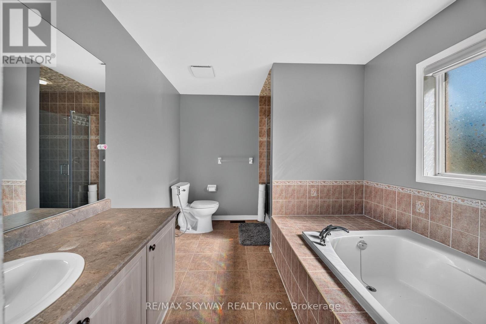 59 Crystal Glen Crescent, Brampton, Ontario  L6X 0K2 - Photo 31 - W13749618