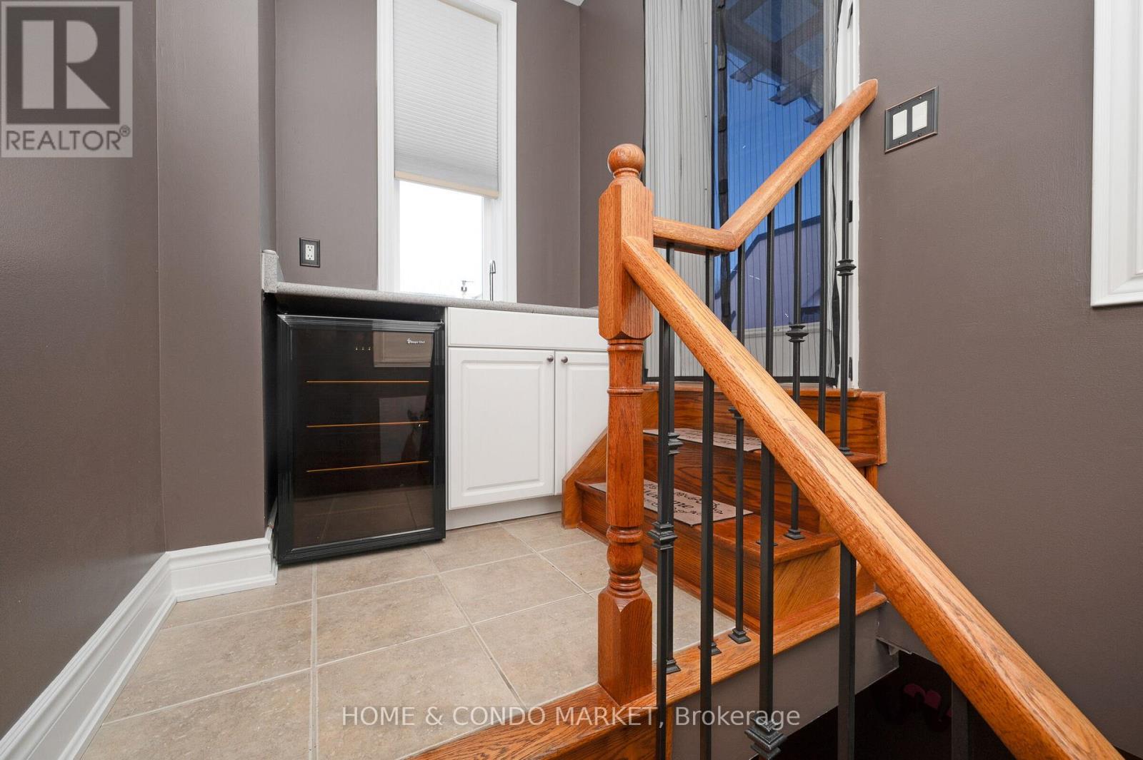 3 - 194 Lakeshore Road W, Mississauga, Ontario  L5H 1G6 - Photo 28 - W13229908