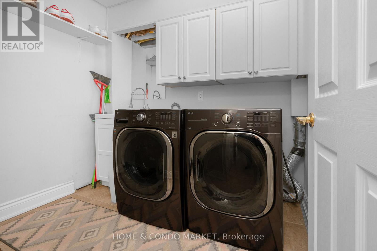 3 - 194 Lakeshore Road W, Mississauga, Ontario  L5H 1G6 - Photo 33 - W13229908