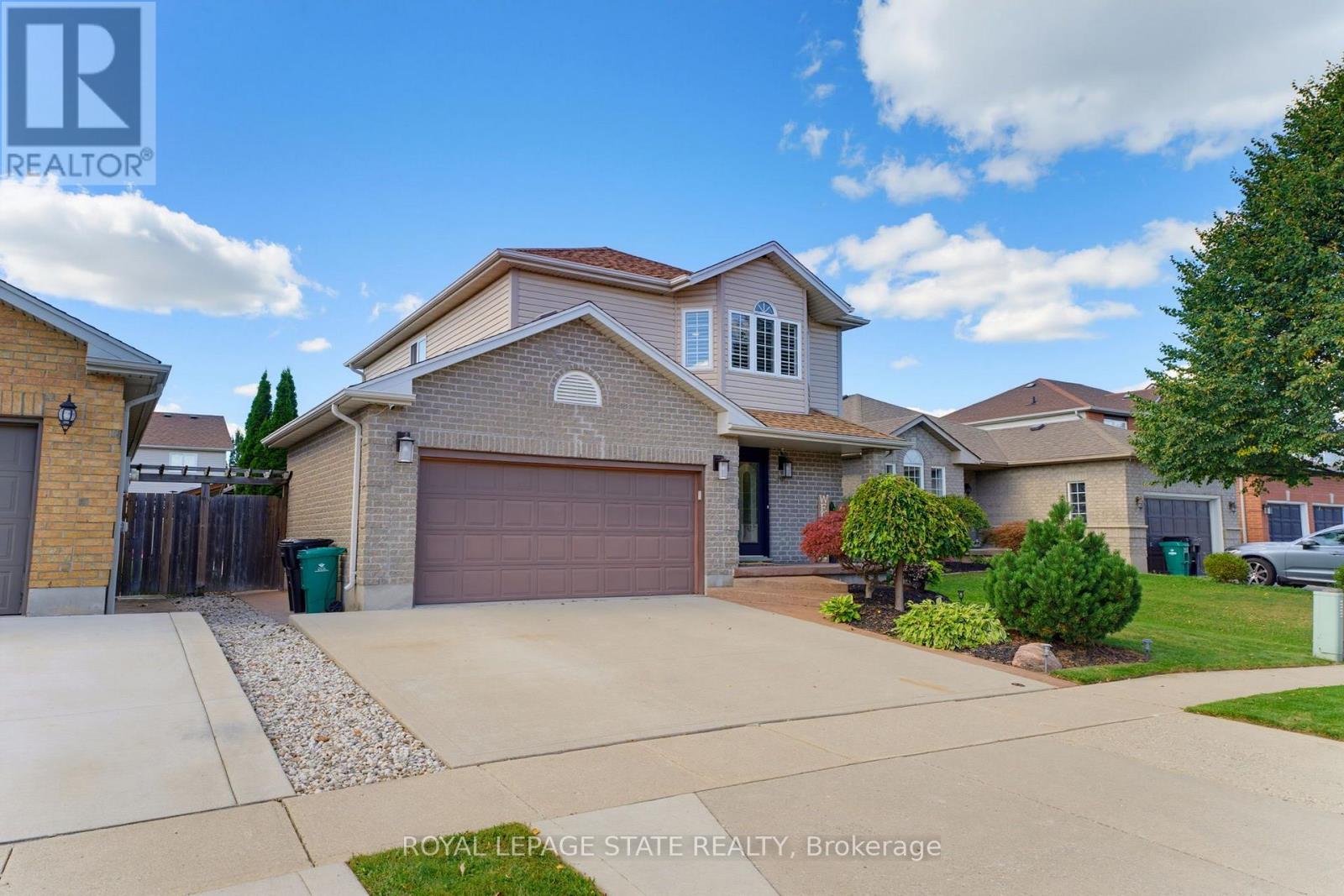 135 Mcnichol Drive, Cambridge, Ontario  N1P 1G8 - Photo 3 - X13787596