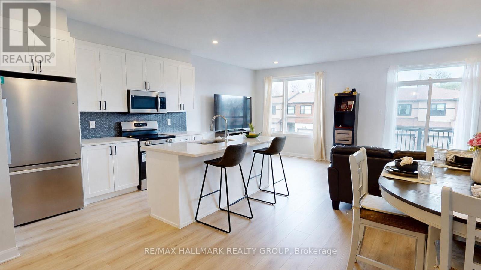 272 Elsie Macgill Walk, Ottawa, Ontario  K2W 0L2 - Photo 4 - X13787992