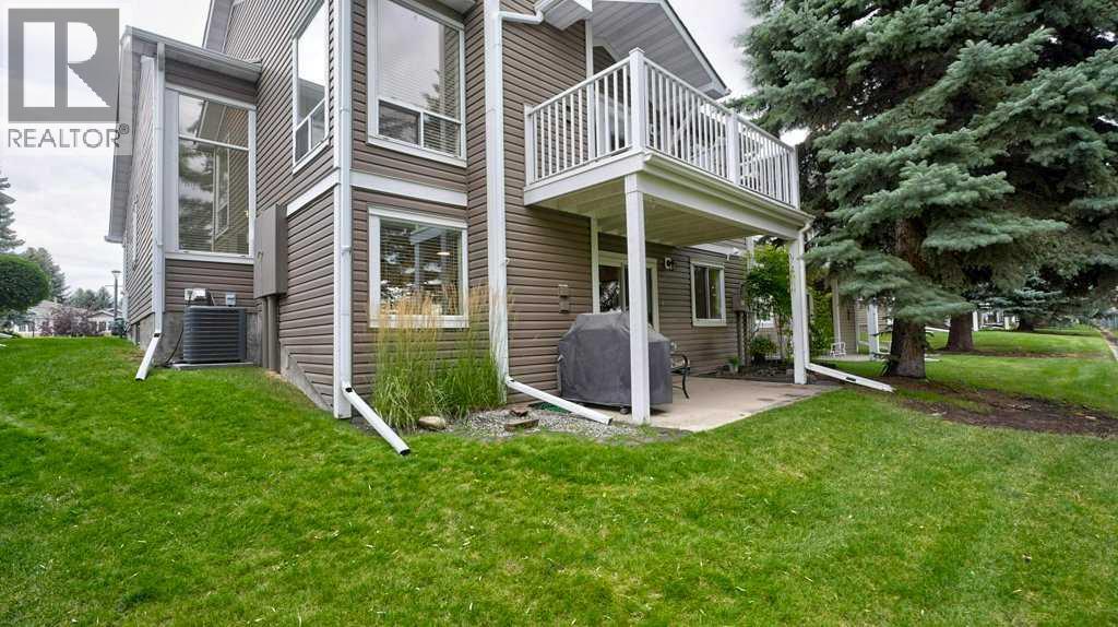 49 Douglasbank Gardens Se, Calgary, Alberta  T2Z 2C9 - Photo 2 - A2344934