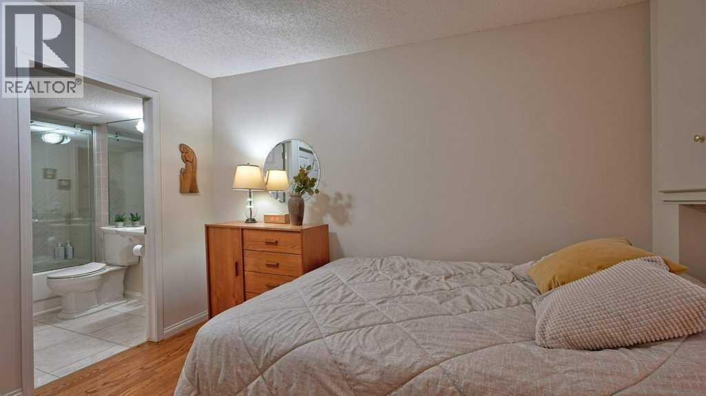 49 Douglasbank Gardens Se, Calgary, Alberta  T2Z 2C9 - Photo 35 - A2344934