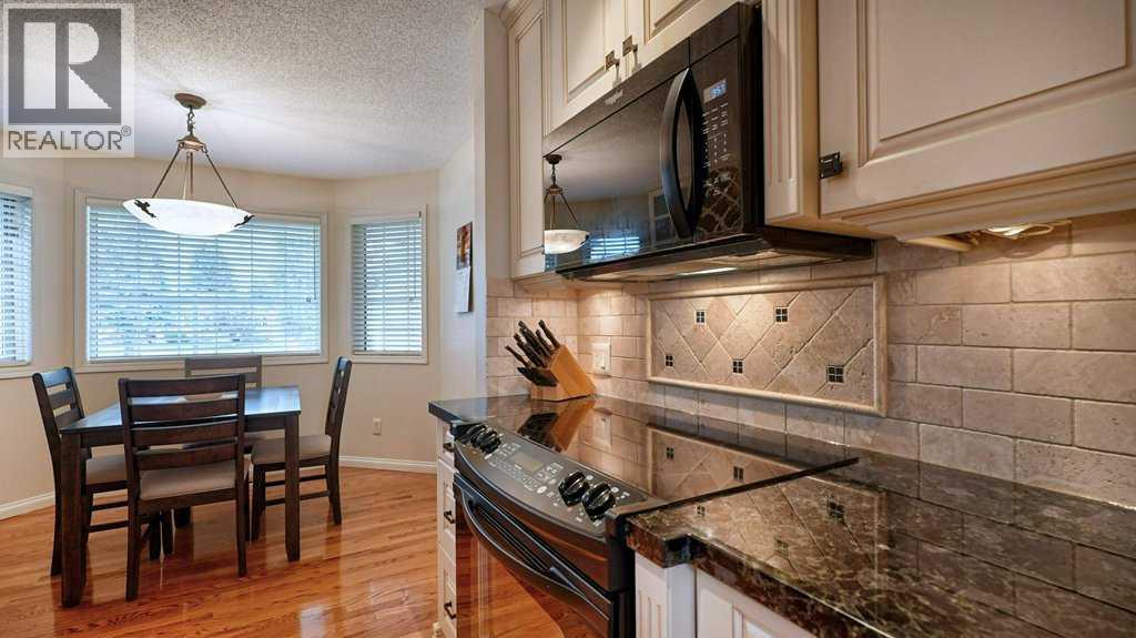 49 Douglasbank Gardens Se, Calgary, Alberta  T2Z 2C9 - Photo 11 - A2344934