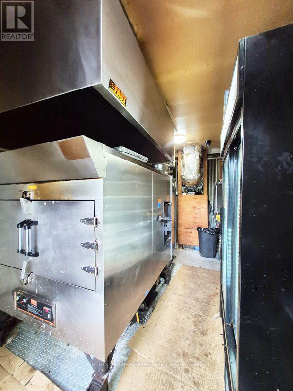 264 DUPONT STREET Toronto (Annex) Ontario Canada M5R1V7 3
