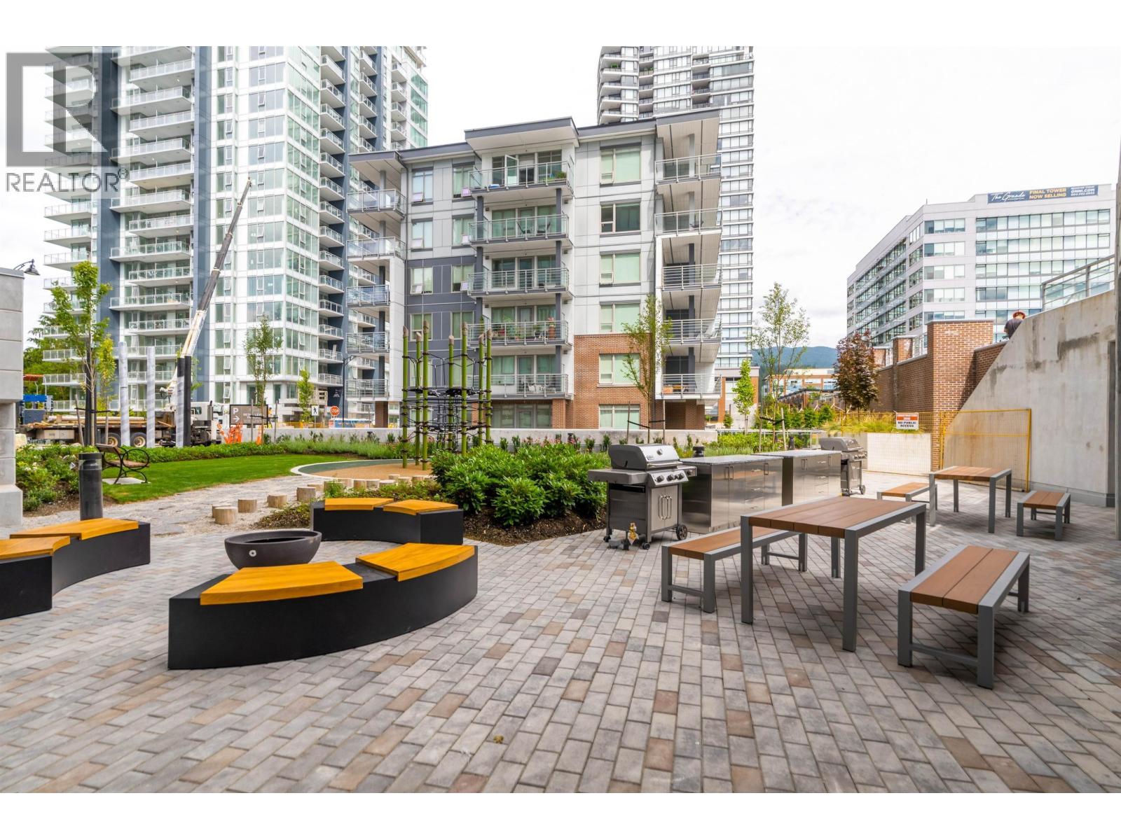 804 308 Morrissey Road, Port Moody, British Columbia  V3H 0M2 - Photo 3 - R3165825