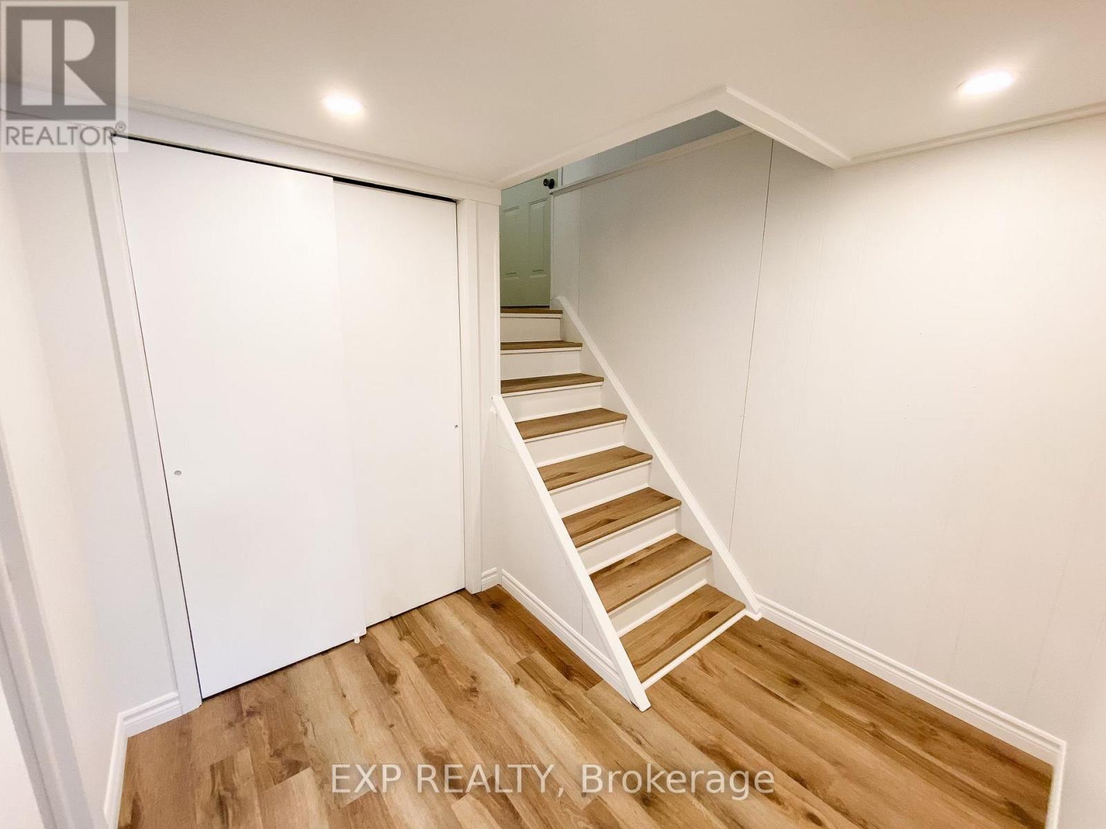 19 Faircrest Avenue, Georgina, Ontario  L0E 1L0 - Photo 19 - N13788028