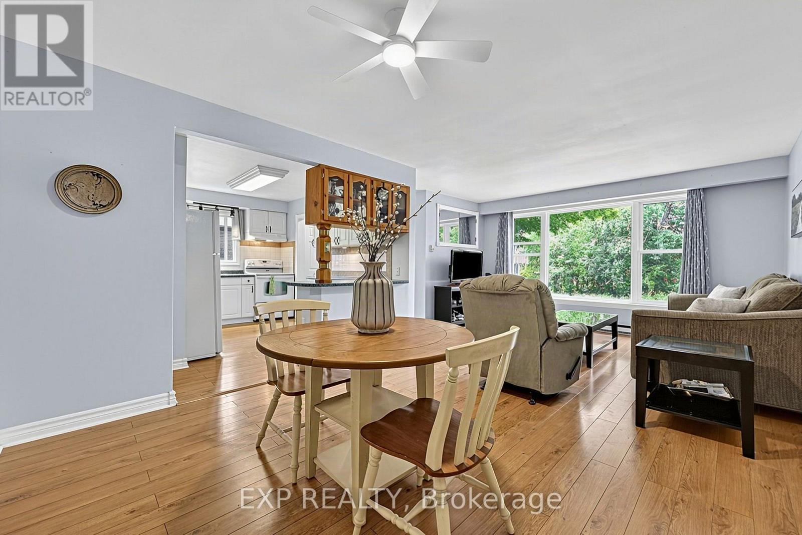 19 Faircrest Avenue, Georgina, Ontario  L0E 1L0 - Photo 8 - N13788028