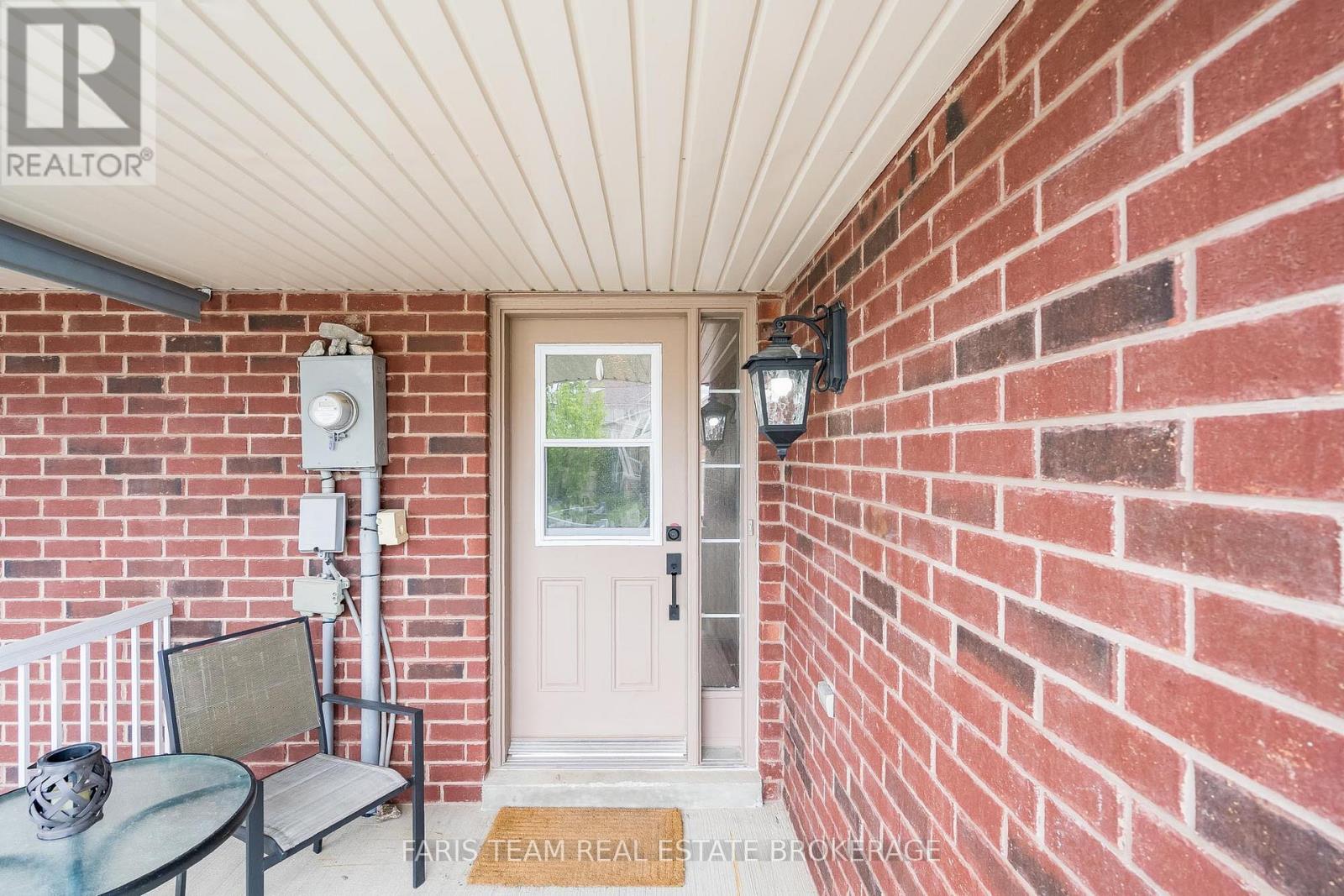 57 Winchester Terrace, Barrie, Ontario  L4M 0C8 - Photo 4 - S13788010
