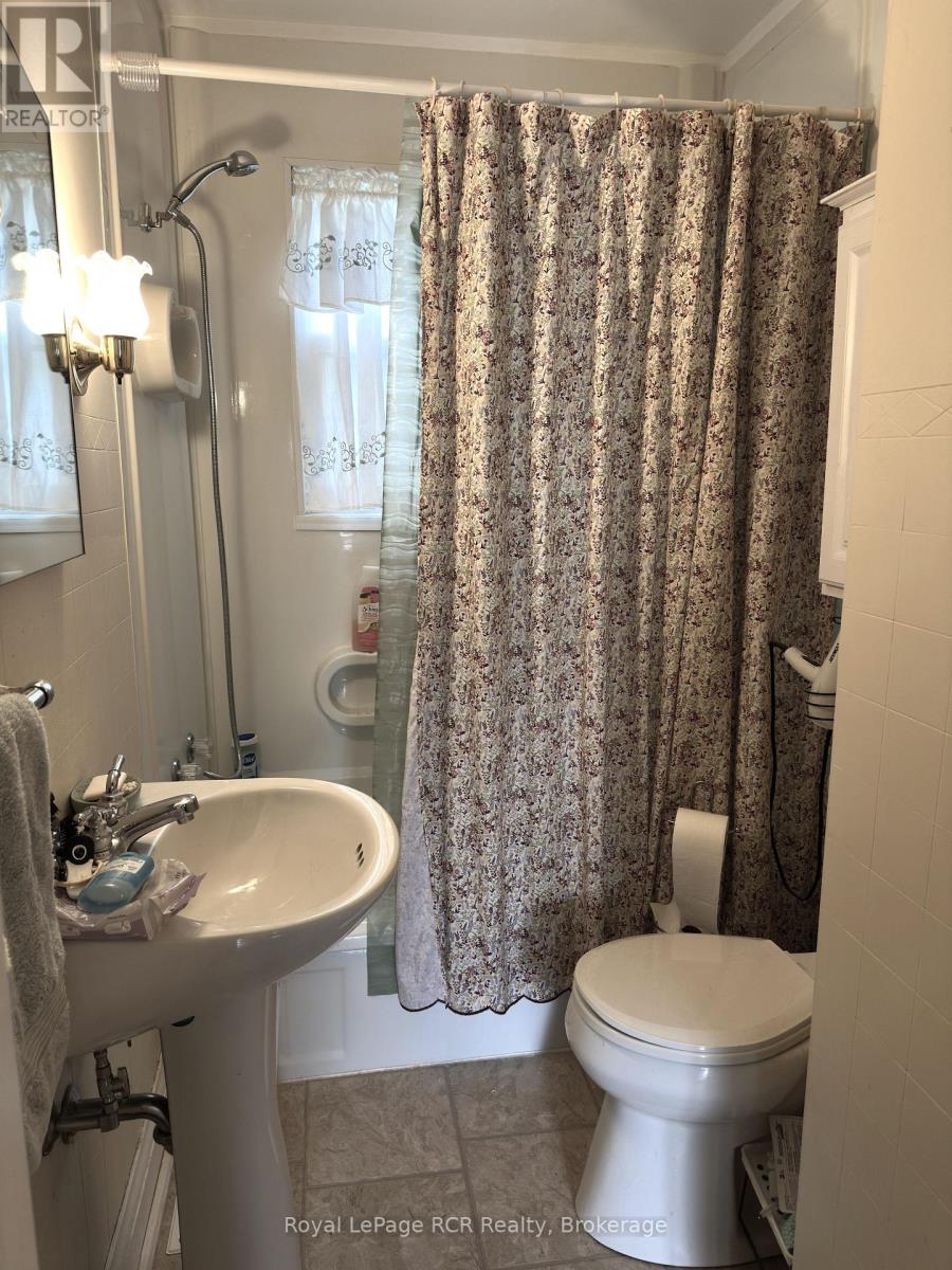 563 9th Street, Hanover, Ontario  N4N 1M3 - Photo 19 - X13788070