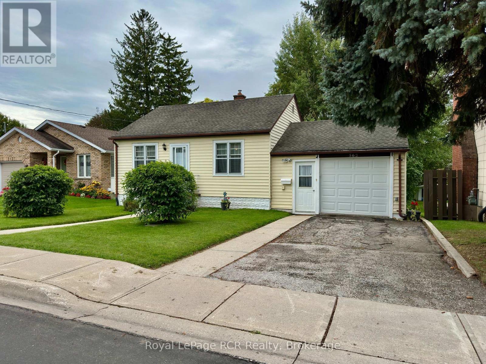 563 9th Street, Hanover, Ontario  N4N 1M3 - Photo 2 - X13788070