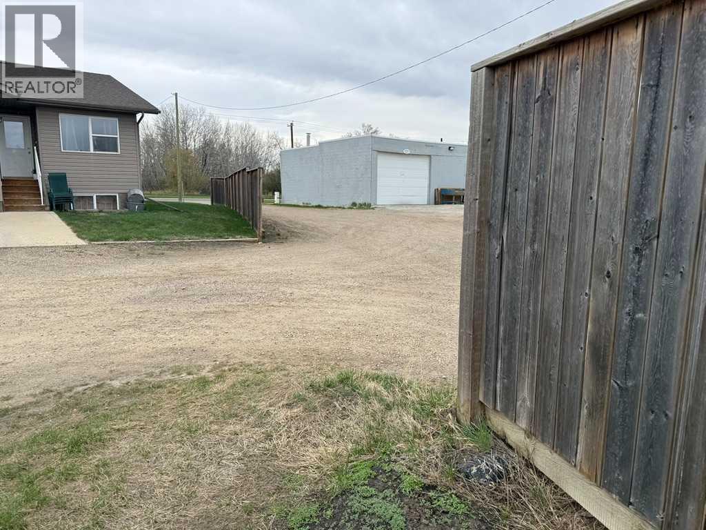 5311 57 Avenue, Ponoka, Alberta  T4J 0B1 - Photo 8 - A2345567