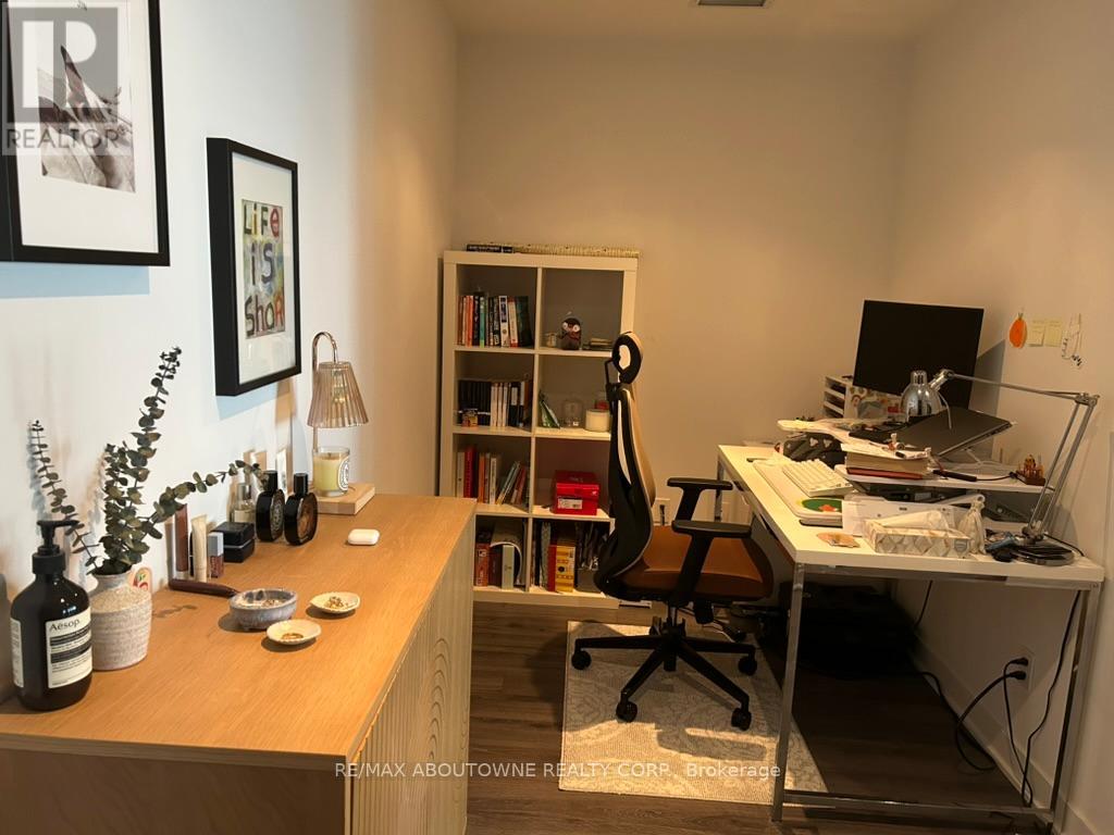 2201 - 70 Queens Wharf Road, Toronto, Ontario  M5V 0J2 - Photo 3 - C13785070