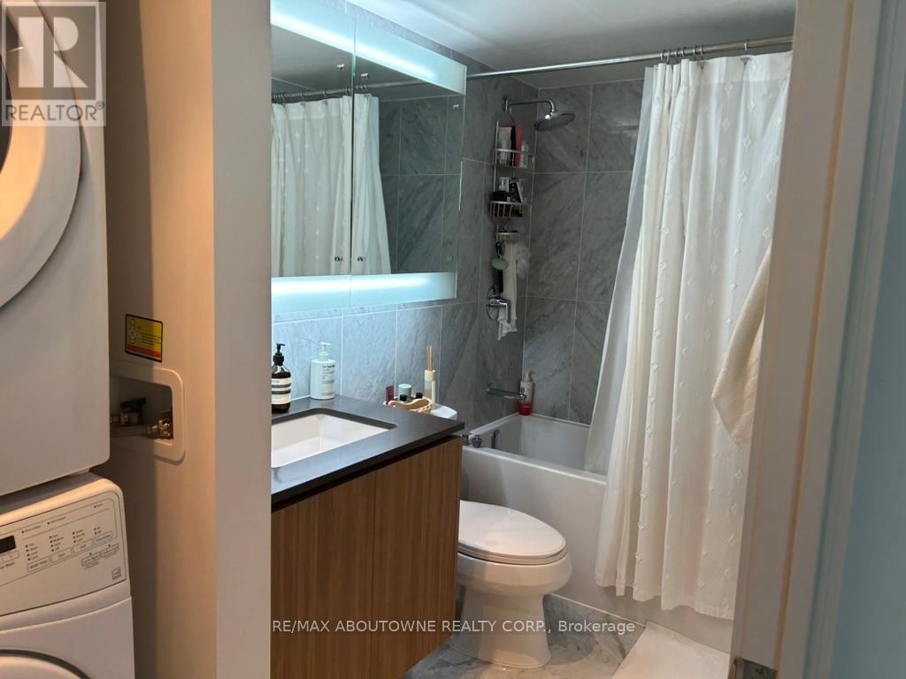 2201 - 70 Queens Wharf Road, Toronto, Ontario  M5V 0J2 - Photo 14 - C13785070
